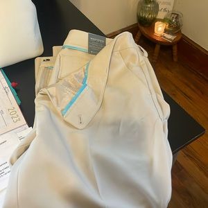 Madison uptown pants are new